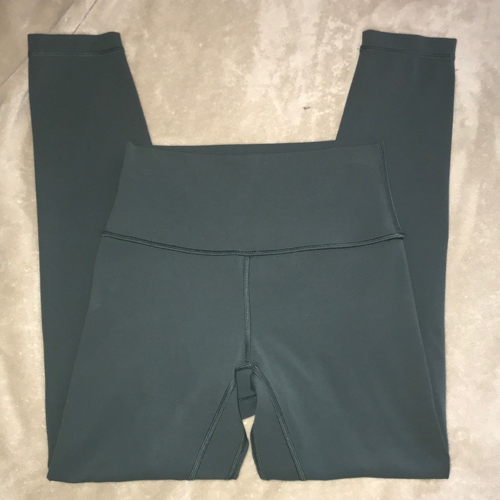 Aligns 25” dark forest